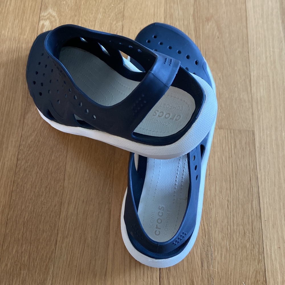Crocs “Swiftwater” Lightweight All Purpose Sandal - Picture 7 of 11